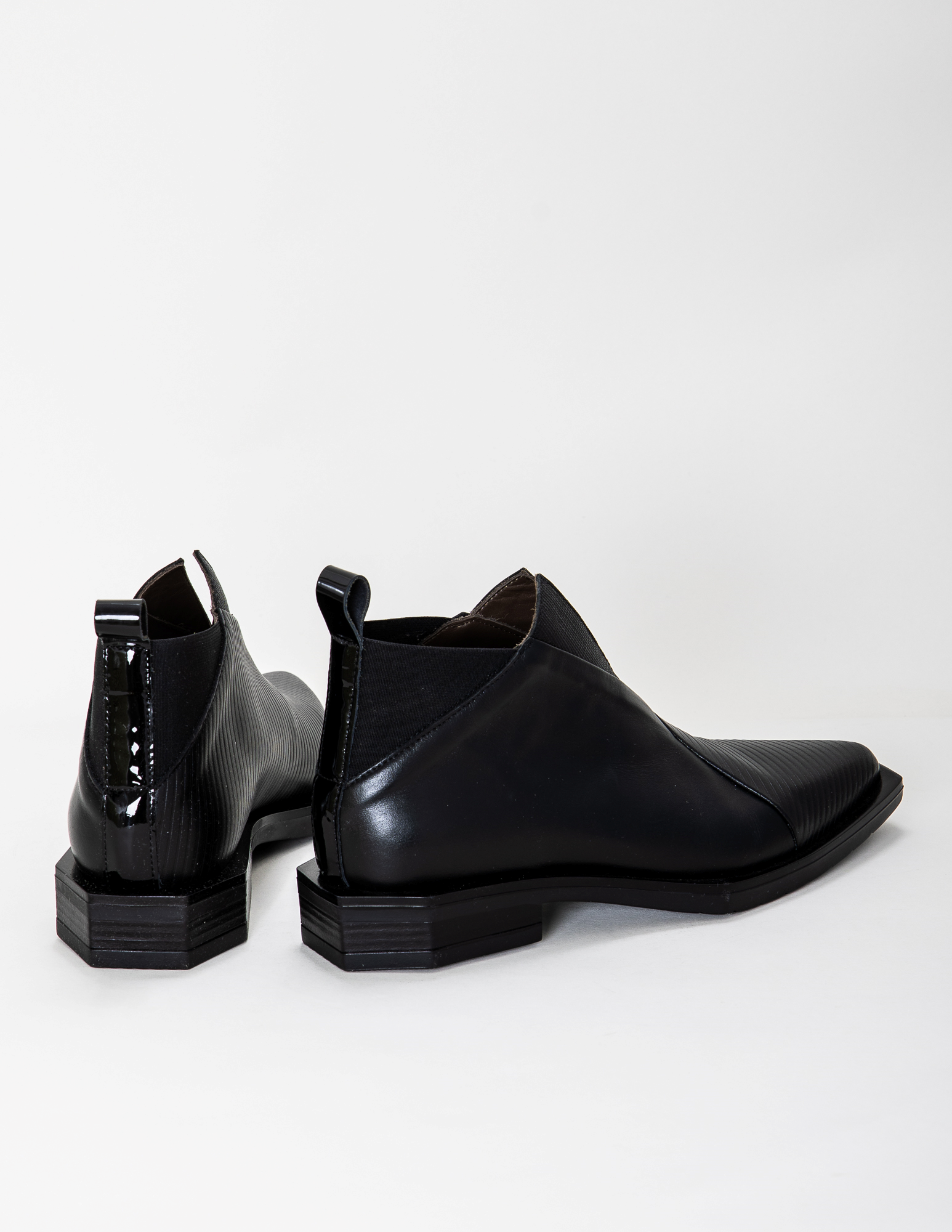 LE BOHÉMIEN gležnarji