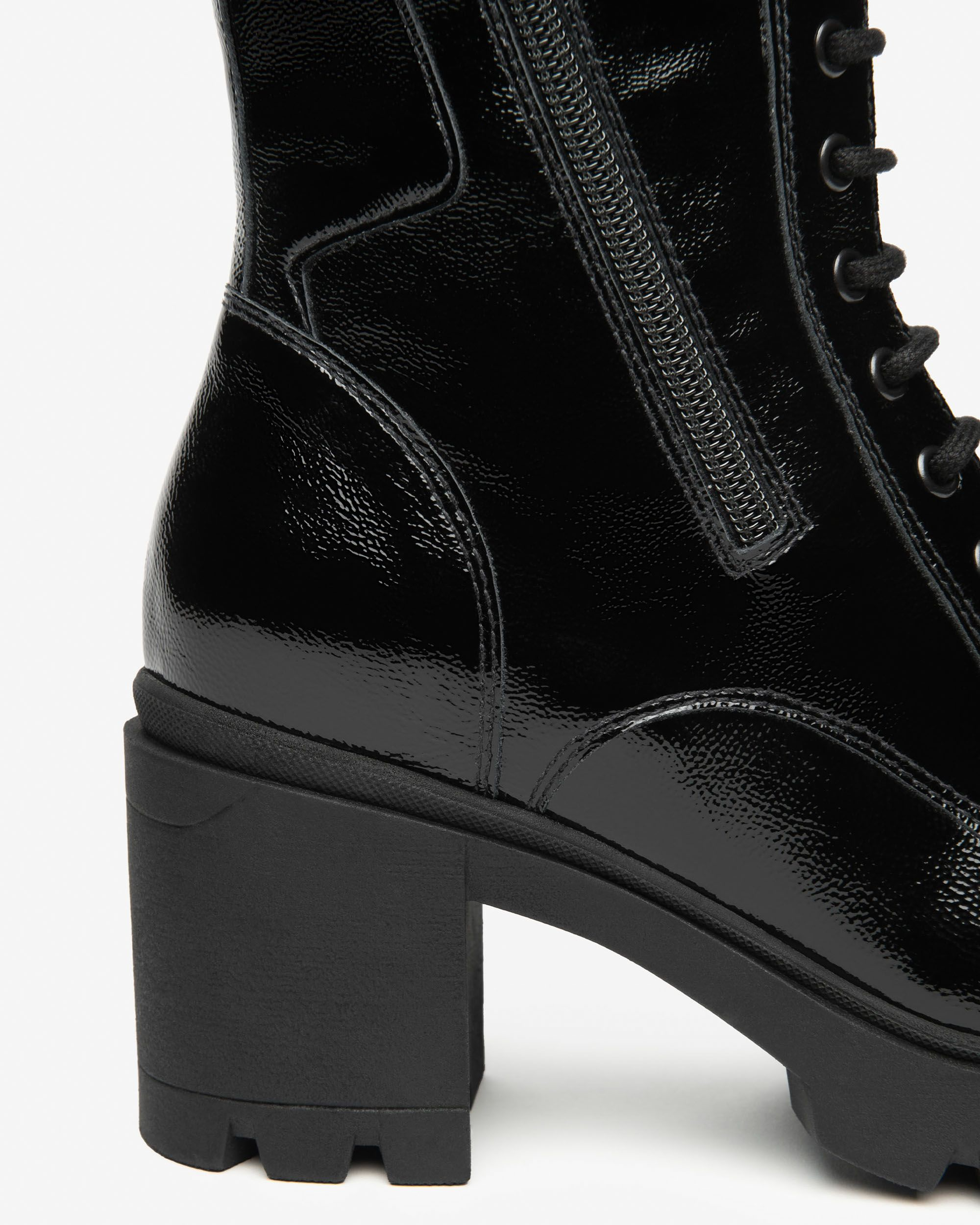 NERO GIARDINI gležnarji