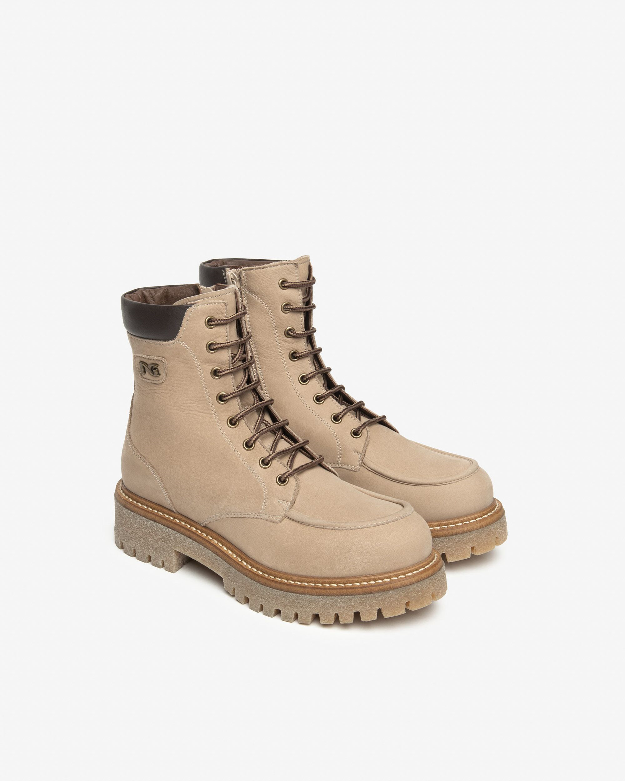 NERO GIARDINI gležnarji