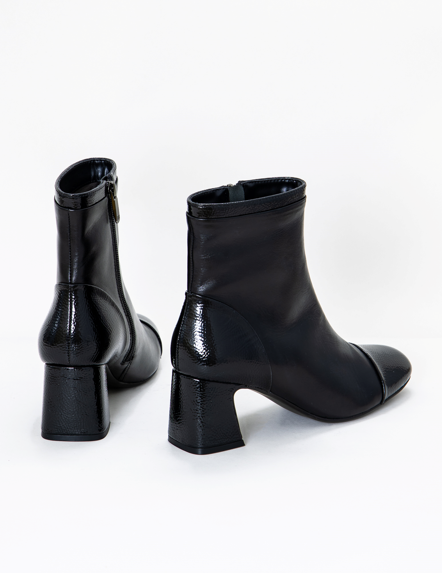 REGARDE le CIEL gležnarji